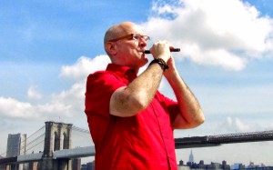 Piercy playing Hichiriki at Brooklyn Bridge.