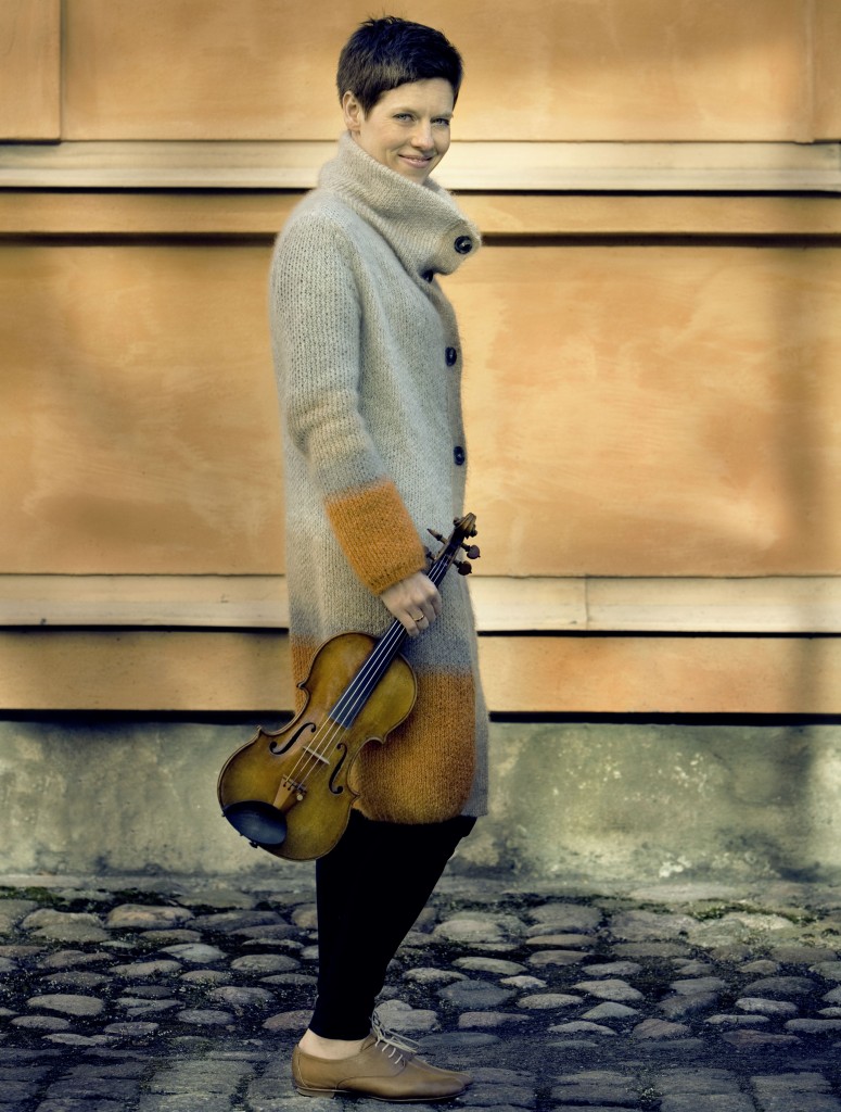 Violinist Isabelle Faust charms in Bartok